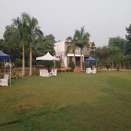 Club Awara Holiday Resort Manesar Exteriér fotografie